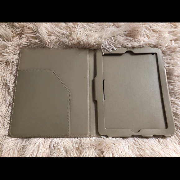 Marc by Mark Jacobs iPad case - Picture 2 of 4